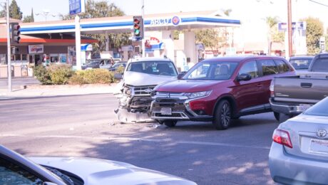 New Castle, DE - DSP Investigates Serious Crash on Foulk Rd. at Naamans Rd.