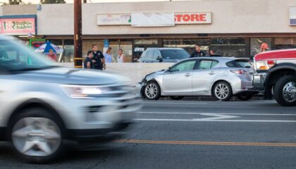 Kirkwood , DE – Injuries Reported in Car Crash at Albertson Blvd